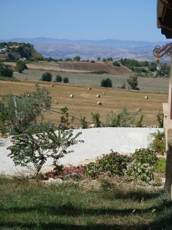 Agriturismo Baglio Pollicarini Villa Pergusa Екстериор снимка